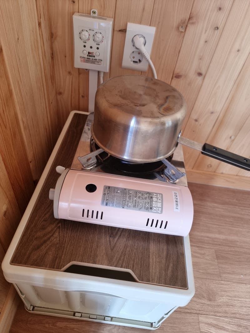 캠프닉 준비된 집기