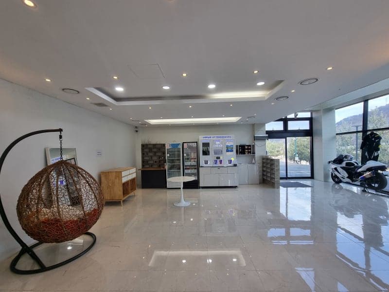 카페 무인 커피 머신